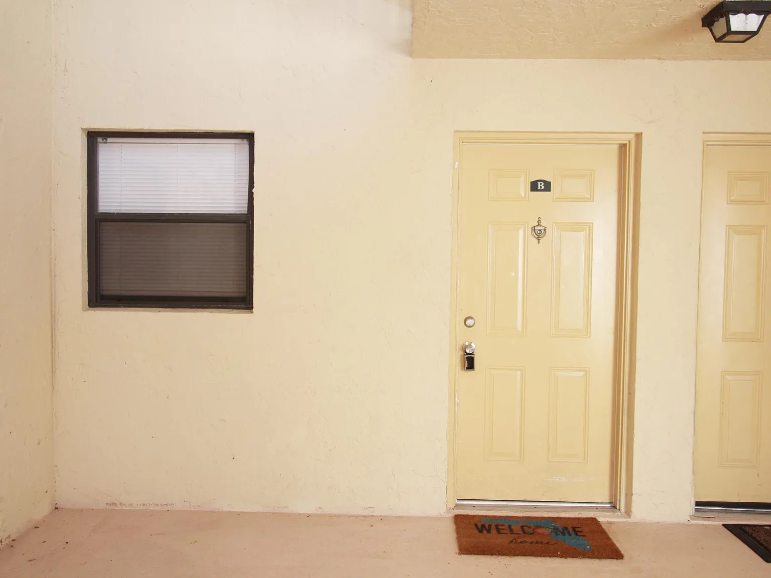 2 bed, 916 sqft, $1,950 — Photo 2
