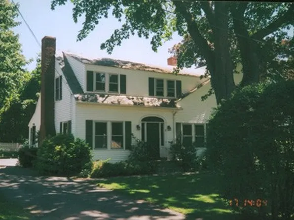 5 Cottage Ln, Cape Elizabeth, ME 04107