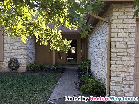 3rd image of 911 Ramble Creek Dr