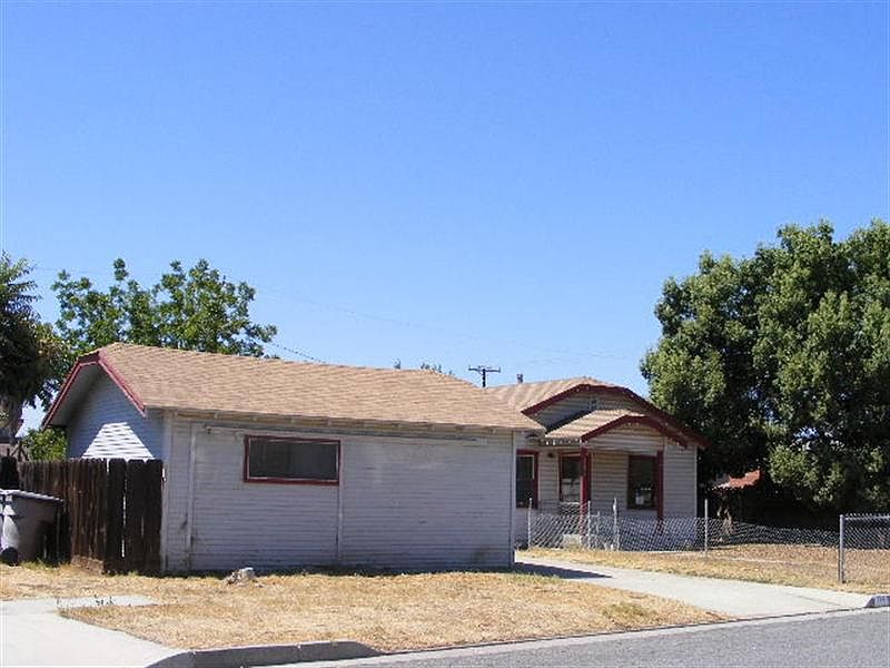 2nd image of 245 N C St