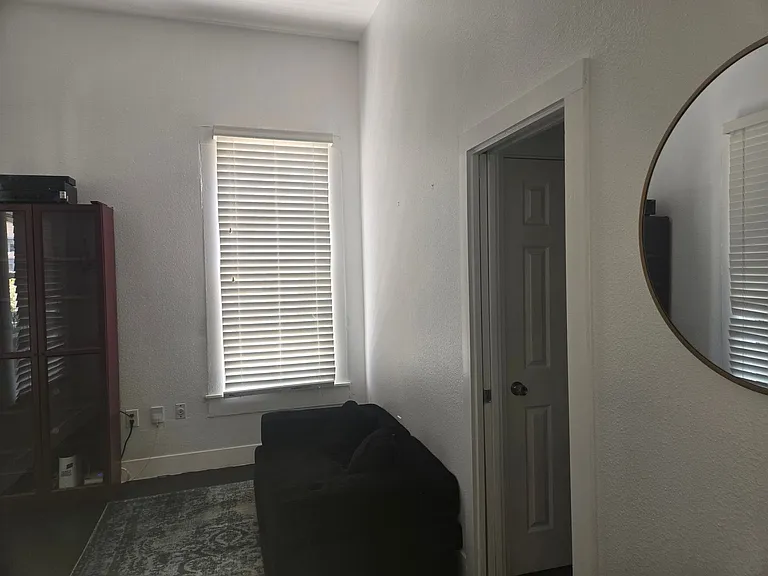 1118 Nolan St — Photo 15
