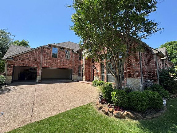 2nd image of 15750 Crown Cove Ln