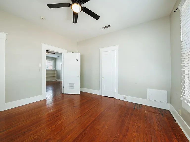 1805 Nueces St — Photo 13