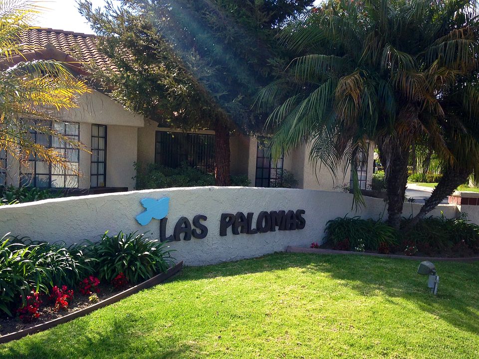 1st image of 444 Las Palomas Dr