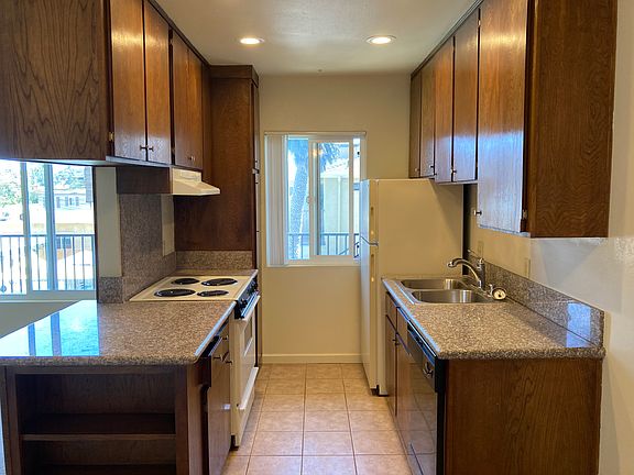 2nd image of 5030 Del Monte Ave