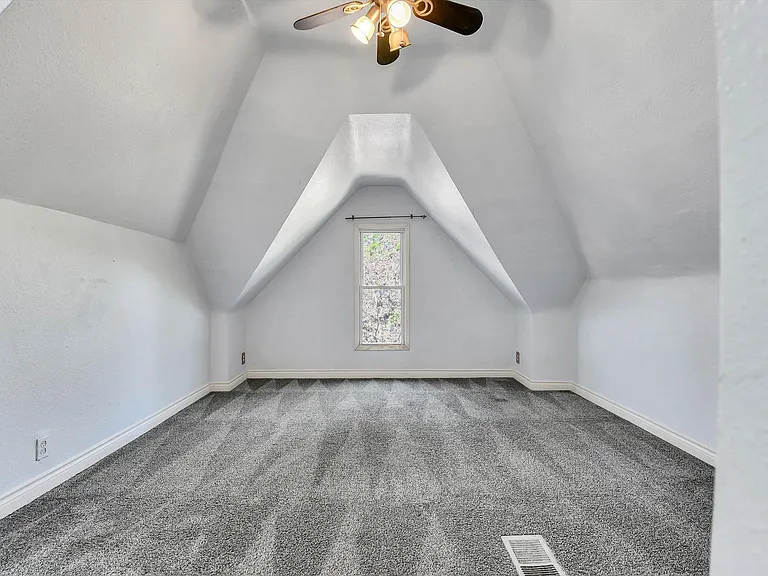 3418 N Humboldt St — Photo 15