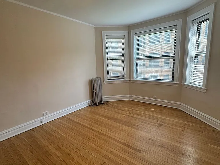 605 Hinman — Photo 52