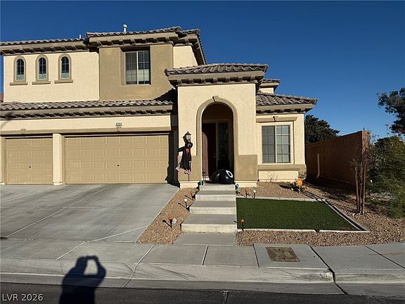 2nd image of 4004 Daydream Bend St