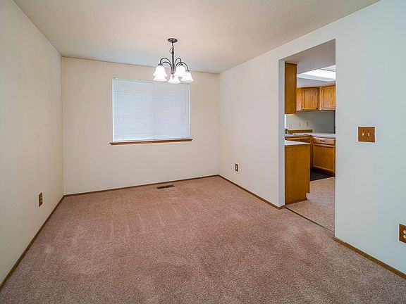 3rd image of 7411 71st Ave NE