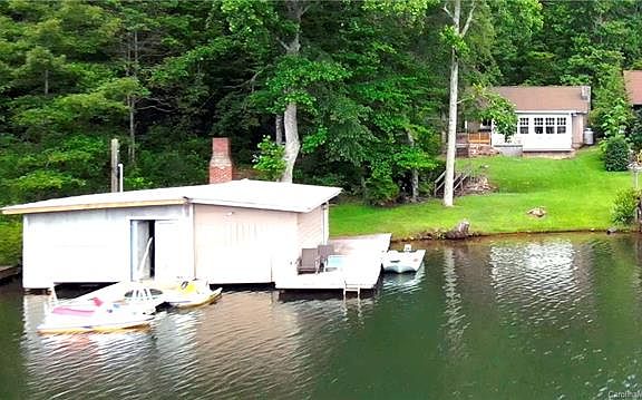 4th image of 1518 W Lakeshore Dr