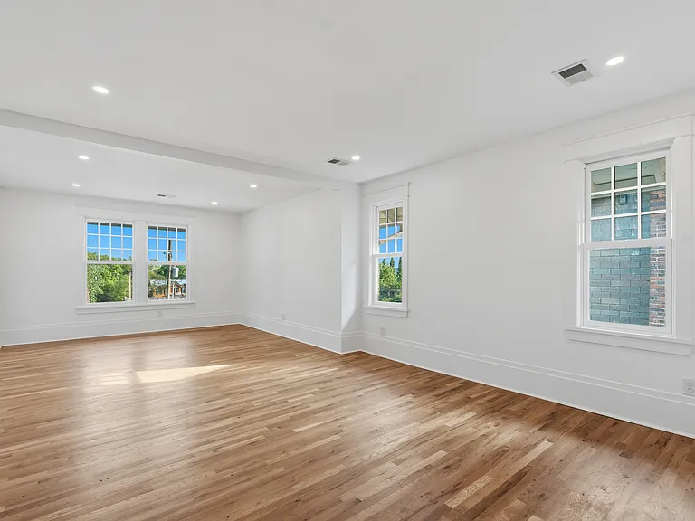 610 Russell St — Photo 30