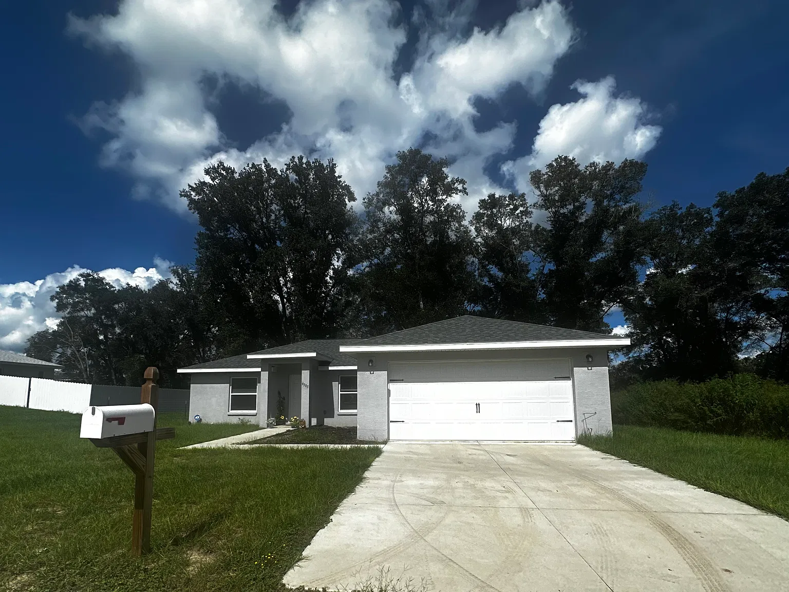 3 bed, 1272 sqft, $1,750 — Photo 1