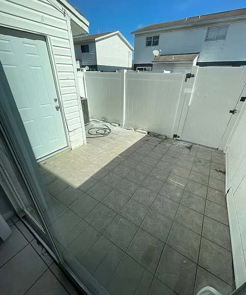 13045 Londondery Pl — Photo 21