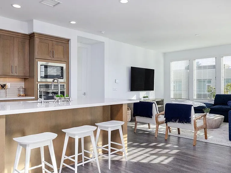 538 Doheny Way — Photo 6
