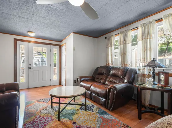 692 Passaic Avenue image 24 of 38