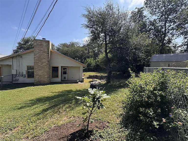 701 Gamez Cv #B — Photo 20