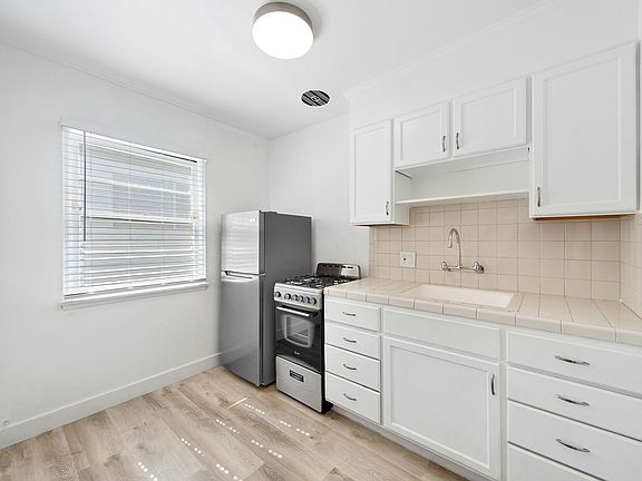 3rd image of 4130 E 10th St APT 9