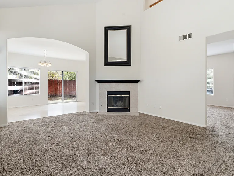 4659 Crawford Ct — Photo 6