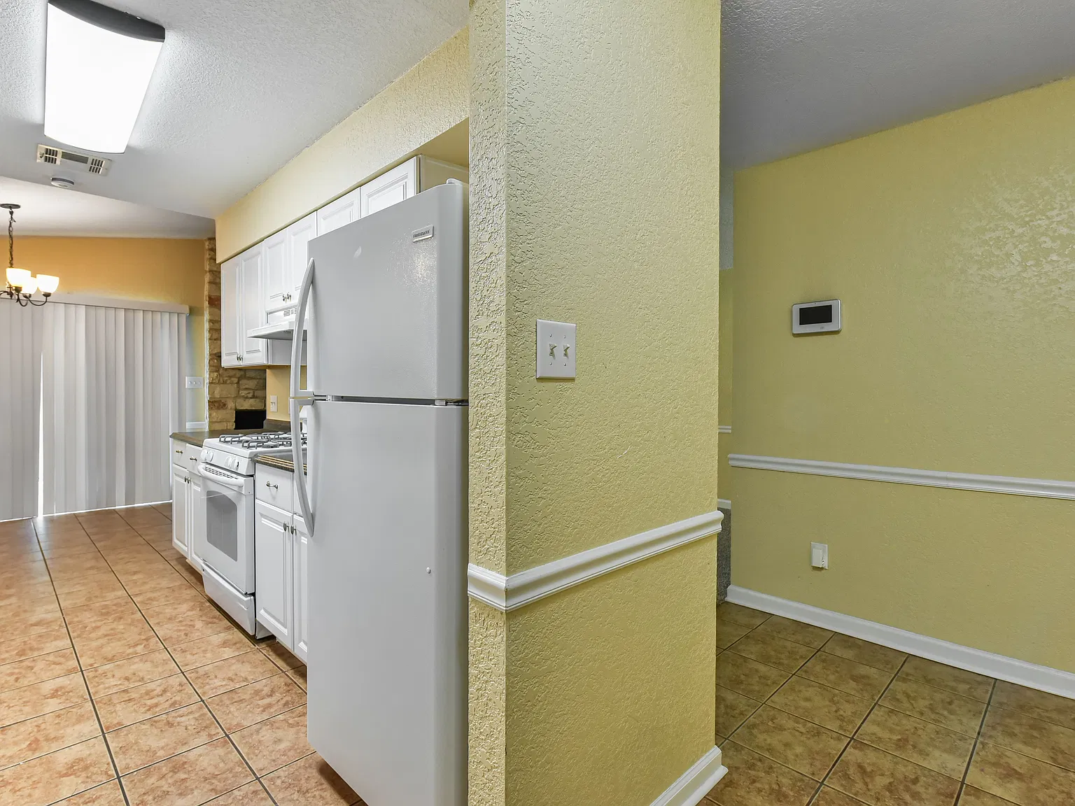 2 bed, 1291 sqft, $1,095 — Photo 4