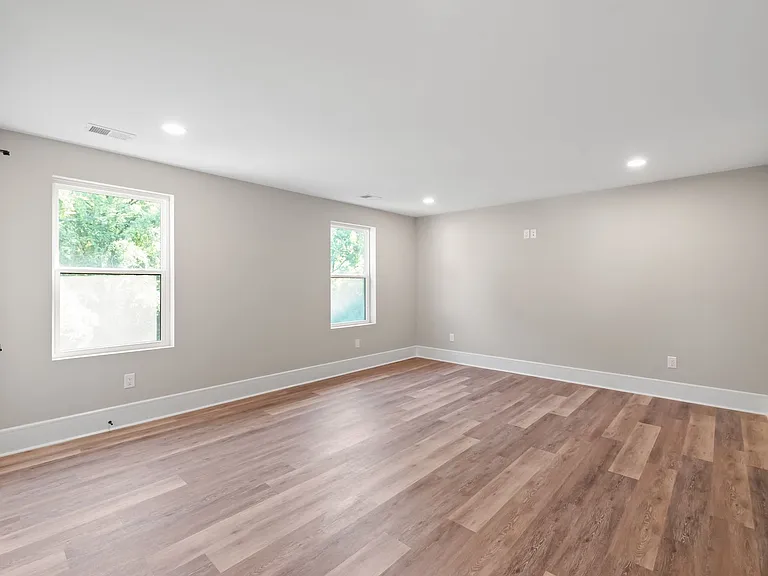 3905 Plainview Rd — Photo 39