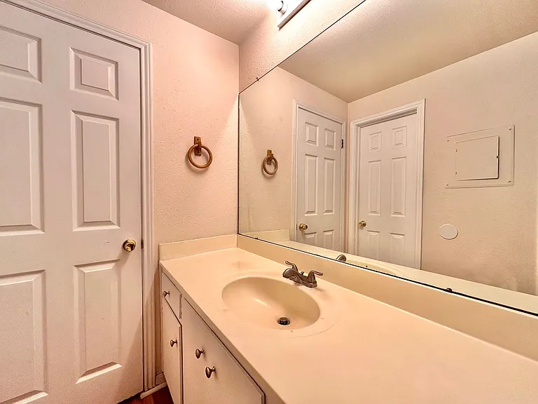 2529 Rio Grande St #88 — Photo 10