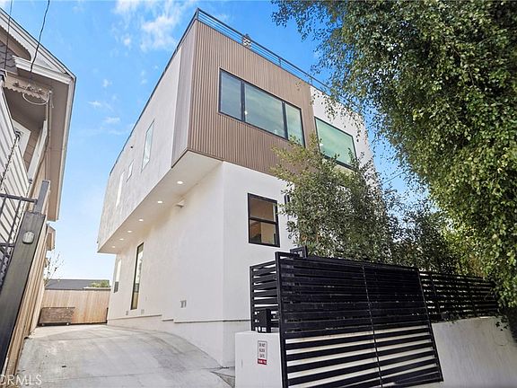 2nd image of 1916 W Court St