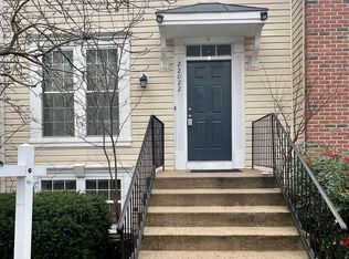 22022 Box Car Sq, Sterling, VA 20166