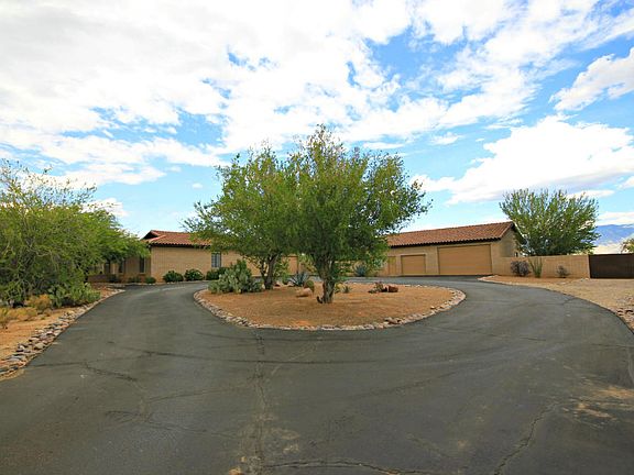 2nd image of 2796 W Coyote Moonrise Dr