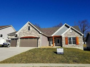 464 Pearl Ridge Ct, Saint Charles, MO 63303