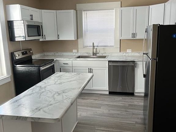 2nd image of 625 N Barstow St APT 1