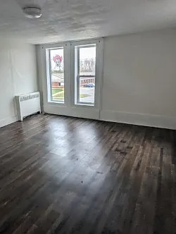 90 Creswell Dr #2 — Photo 3