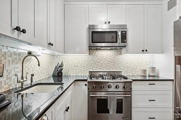 Sold by Corcoran | media 3