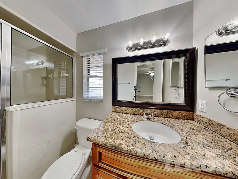 14314 Ravenwood Ln — Photo 10