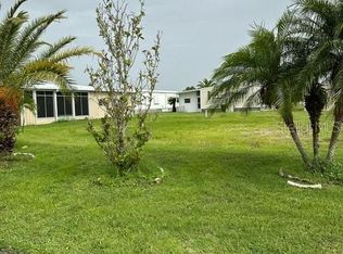 333 La Rosas, North Port, FL 34287