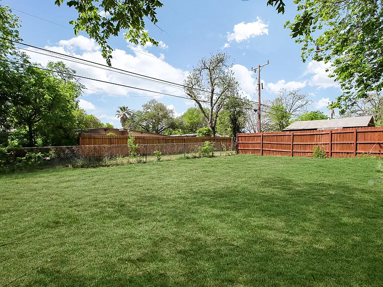 434 Schmeltzer Ln — Photo 22