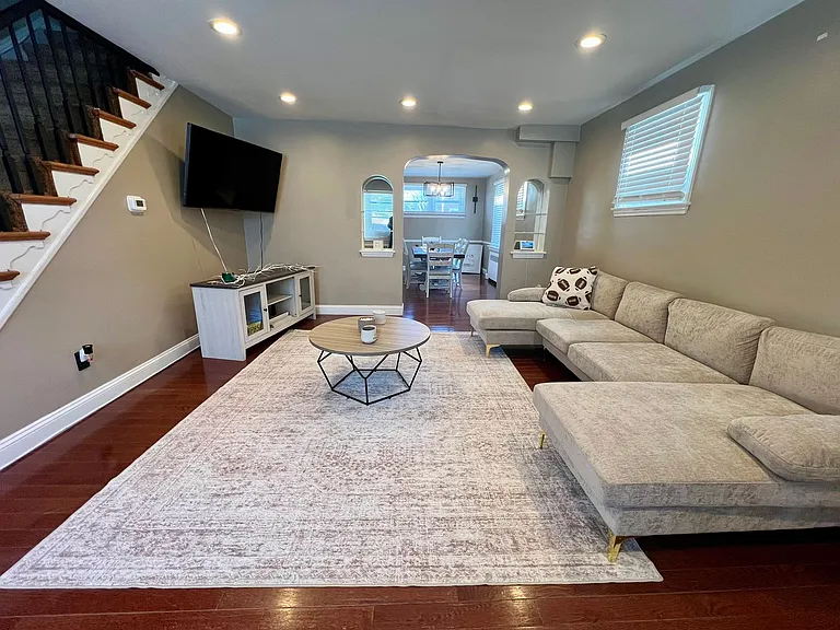 317 Barker Ave — Photo 5