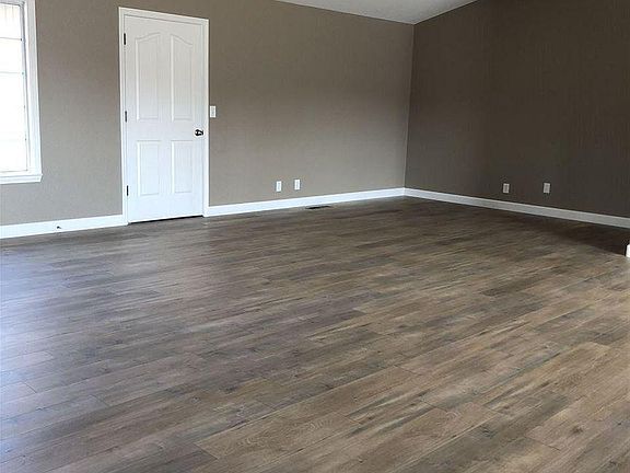 3rd image of 230 Ember Dr