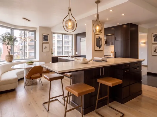 401 East 84th Street image 1 of 24