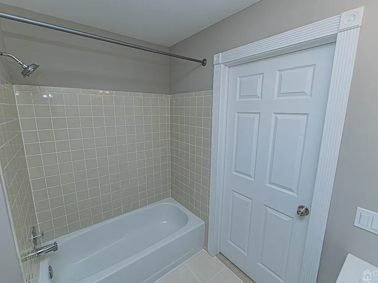 142 Darwin Ln — Photo 10