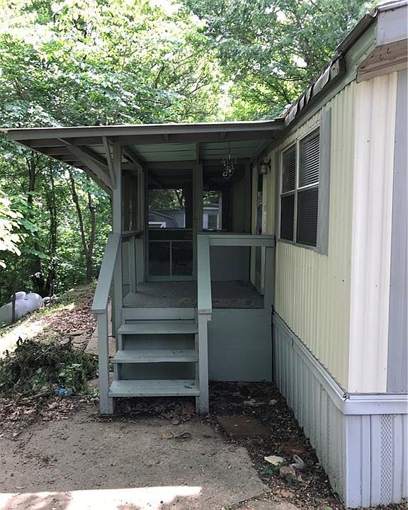 1st image of 26 Skyline Dr