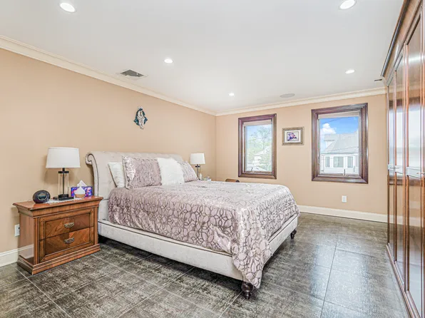 14 Walnut Place image 40 of 47