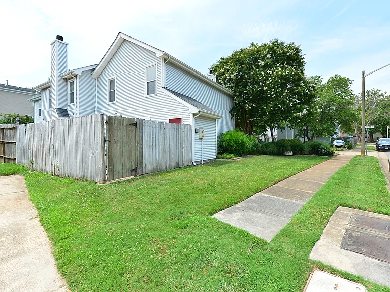 534 Pine Tops Ct — Photo 31