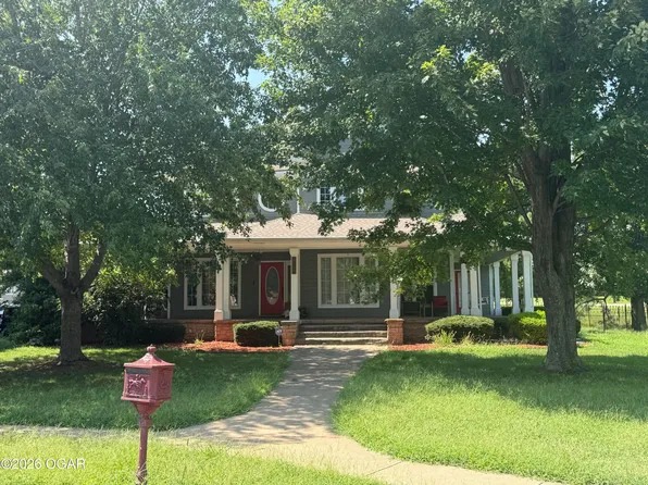 824 Lexington Dr, Webb City, MO 64870