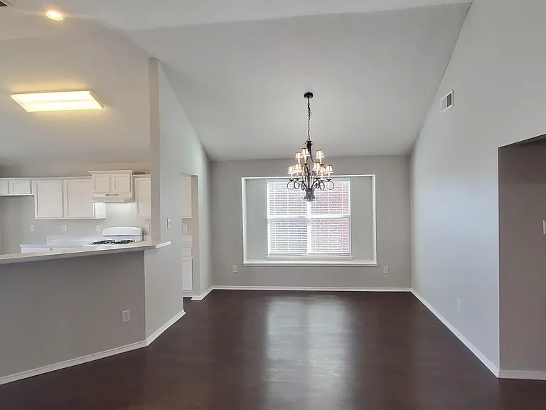 132 Brookshore Dr — Photo 4