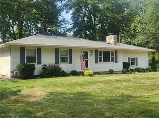 1098 Beechwood Dr, Tallmadge, OH 44278