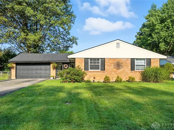 3425 Dahlia Dr, Dayton, OH 45449