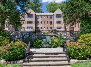 915 Wynnewood Road #G4, Pelham, NY 10803