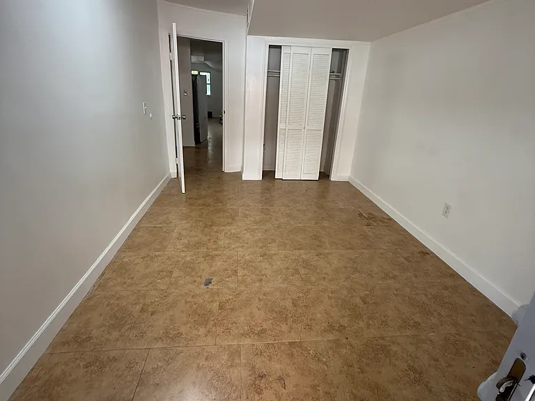 576 Leland Ave #1 — Photo 2