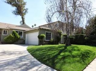 19232 Aetna St, Tarzana, CA 91356