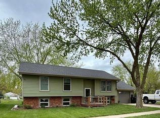 802 4th St, Onawa, IA 51040